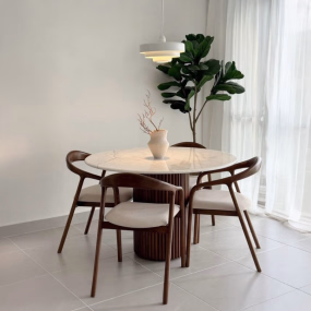 4 Seater Round Dining Table